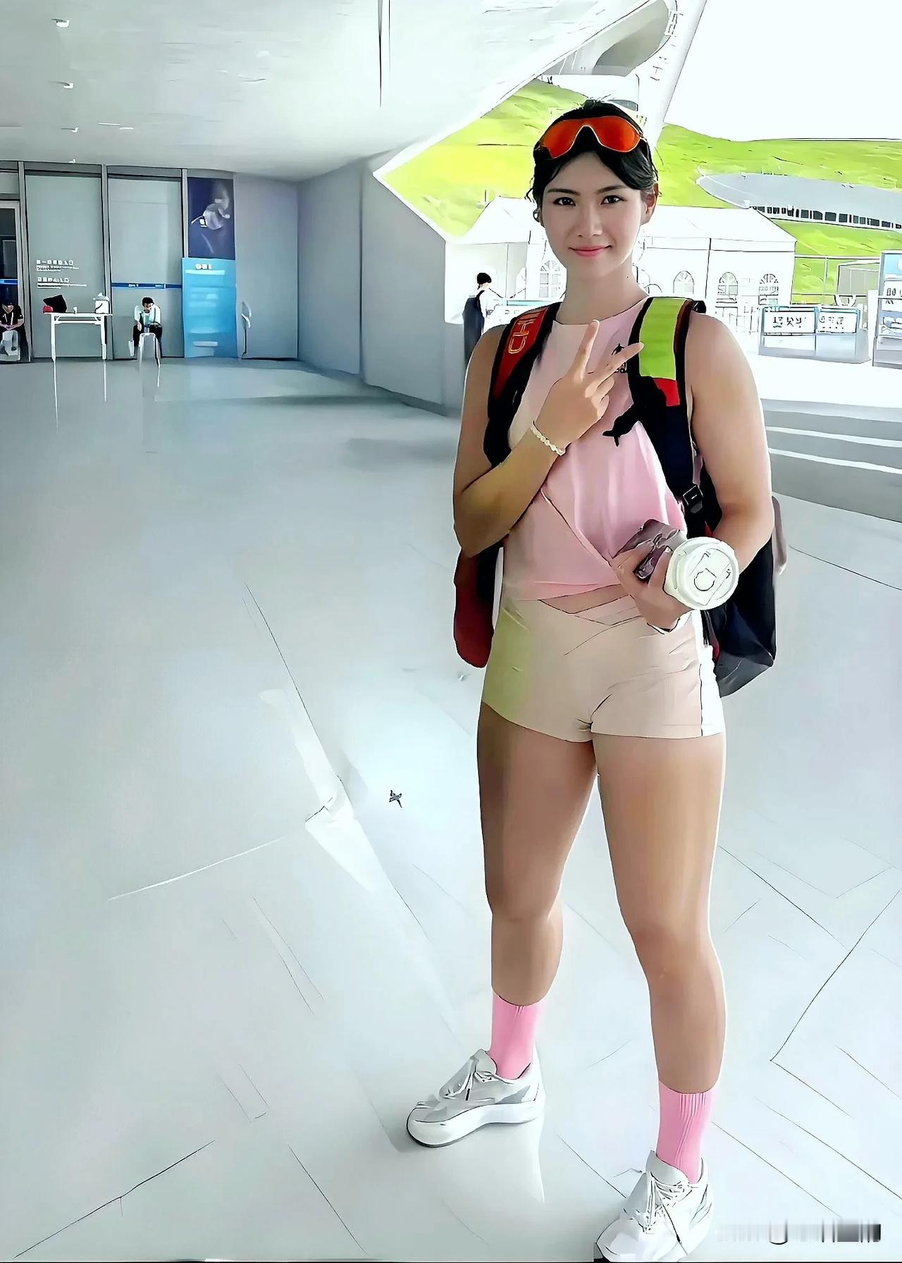 田径女神夏思凝和吴艳妮，你更喜欢哪一个？坦白说，站在男性角度，我更喜欢夏思凝