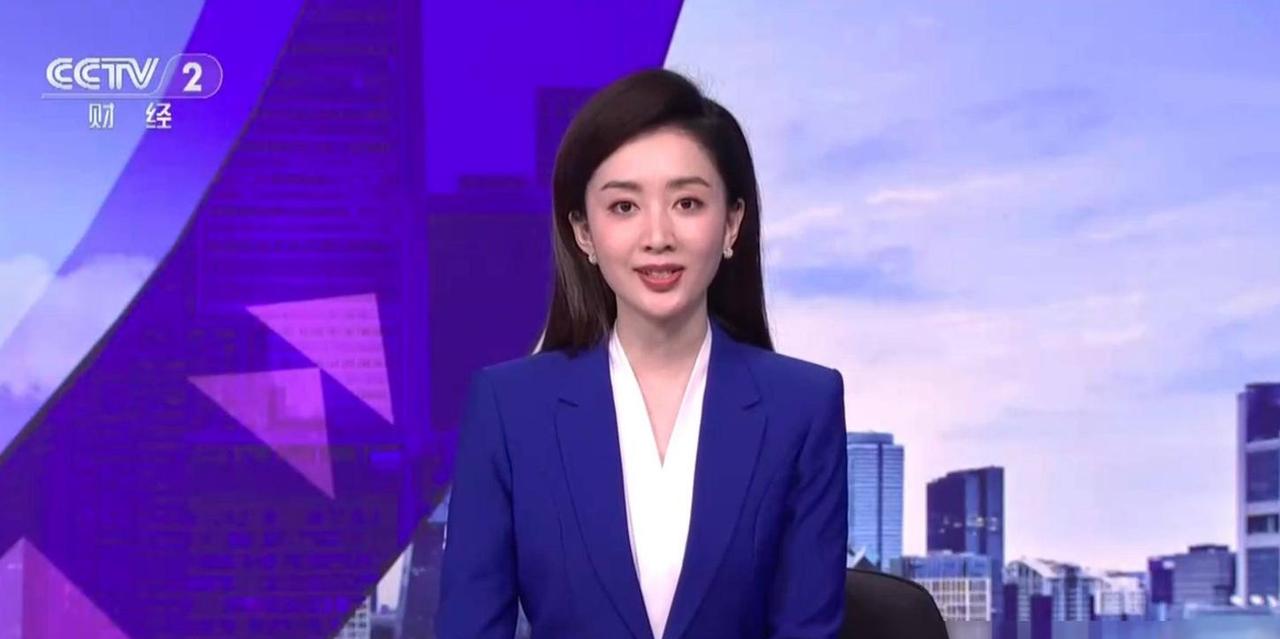 央视新晋明星——郭若天，崭露头角，成功取代龙洋，财经舞台的绝对王者提前郭若天