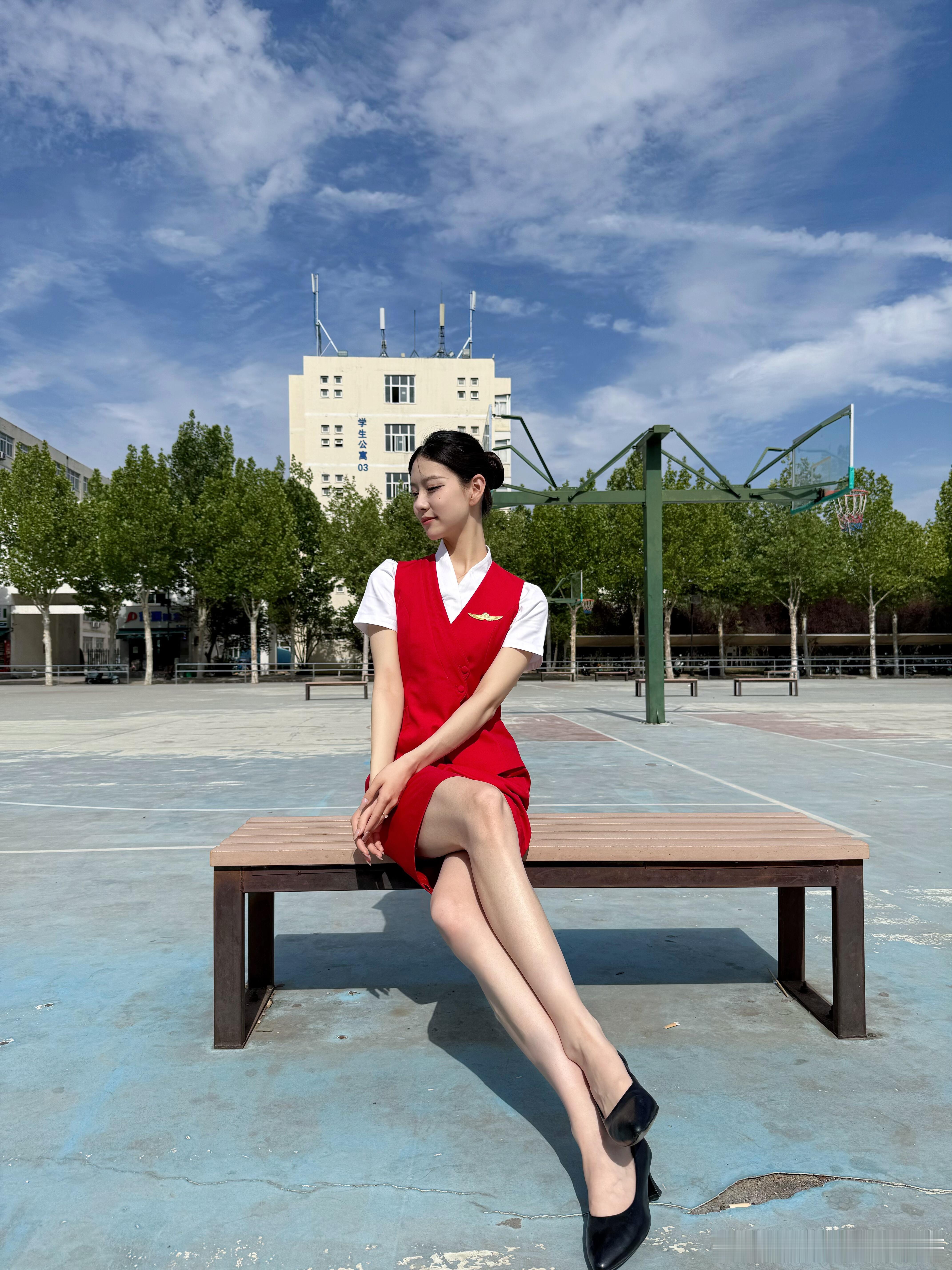 制服代替学士服，别有一番情景，空乘专业小姐姐的毕业季~​​​