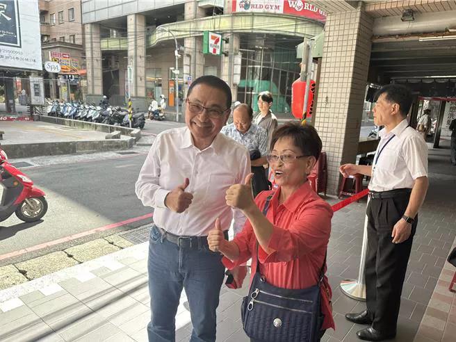 国民党主席选举结果出炉，郑丽文当选新任国民党主席，她是继洪秀柱之后，第二位女性国