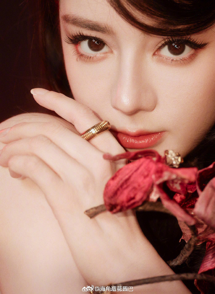 迪丽热巴真的是被嘉行安排去迪拜的吗？这么大的一个公司，只为刁难热巴，然后让她一个