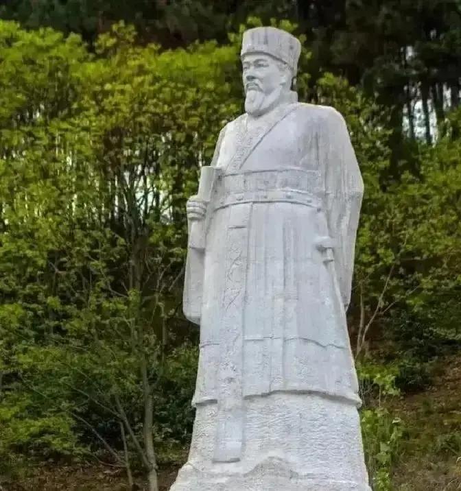 你听过史上最耻辱的封号吗？东汉刘秀悬赏：“杀叛将彭宠者封侯”！三年后彭宠家奴偷了主人脑袋领赏。刘秀恶
