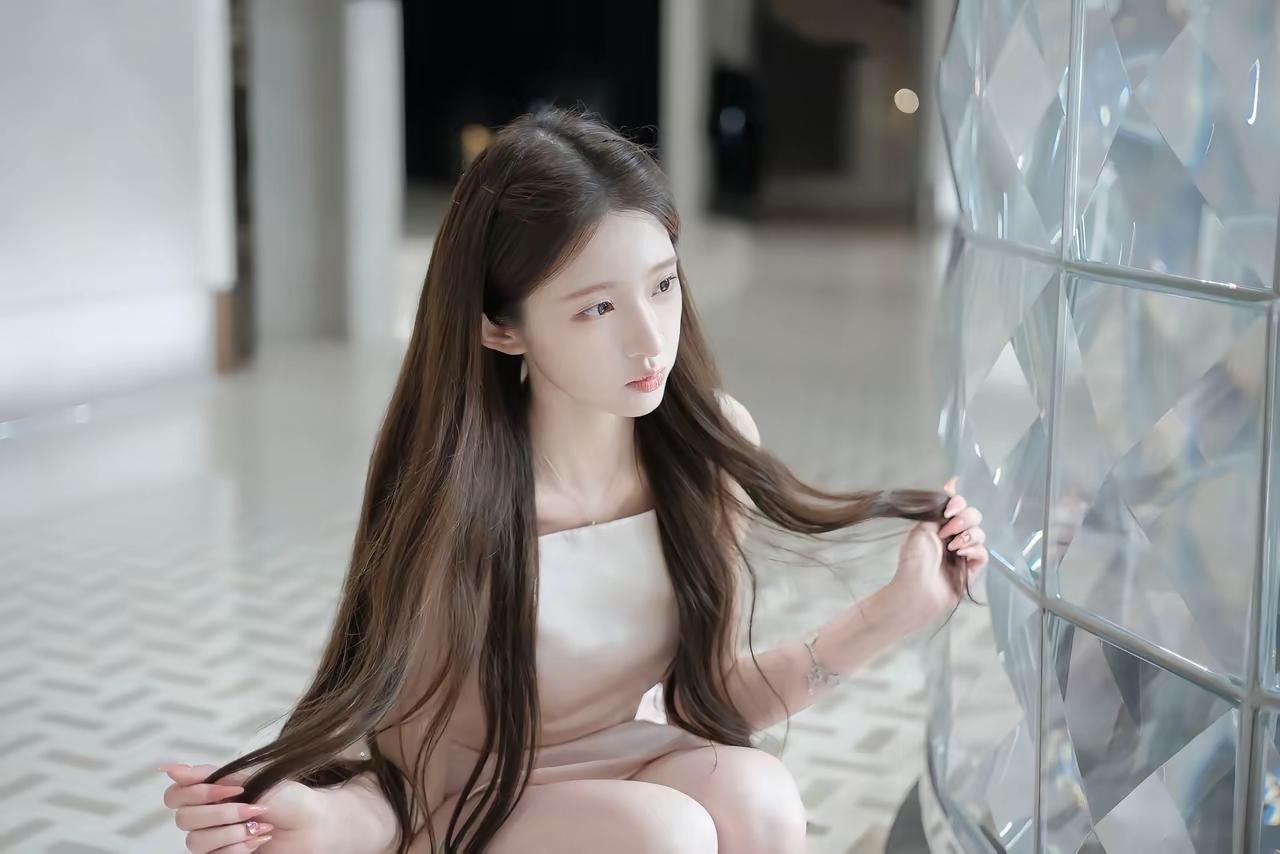 当今社会的审美终于走出了芒果台的超级女声模式
