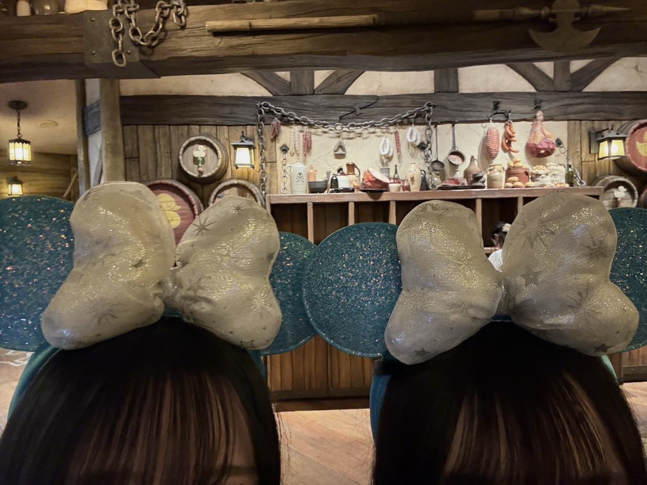 佐藤優羽「先日、にぃたんと一緒に夢の国・シーへ旅行に行ってきました(˙˙)（に