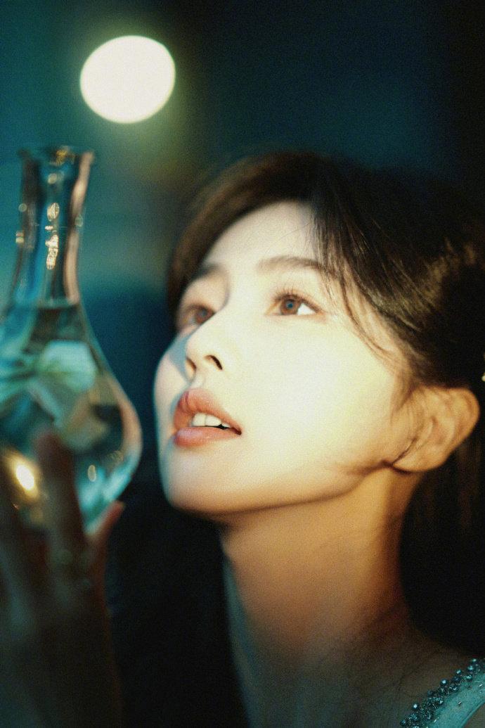 新年的第一份期待，当然是留给白鹿的。春节后的首场公开活动终于来了，这也是20