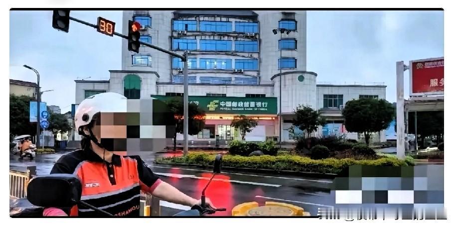 公务员下班跑去送外卖，图啥？江西这位女干部，一年跑了6471单外卖，累计150