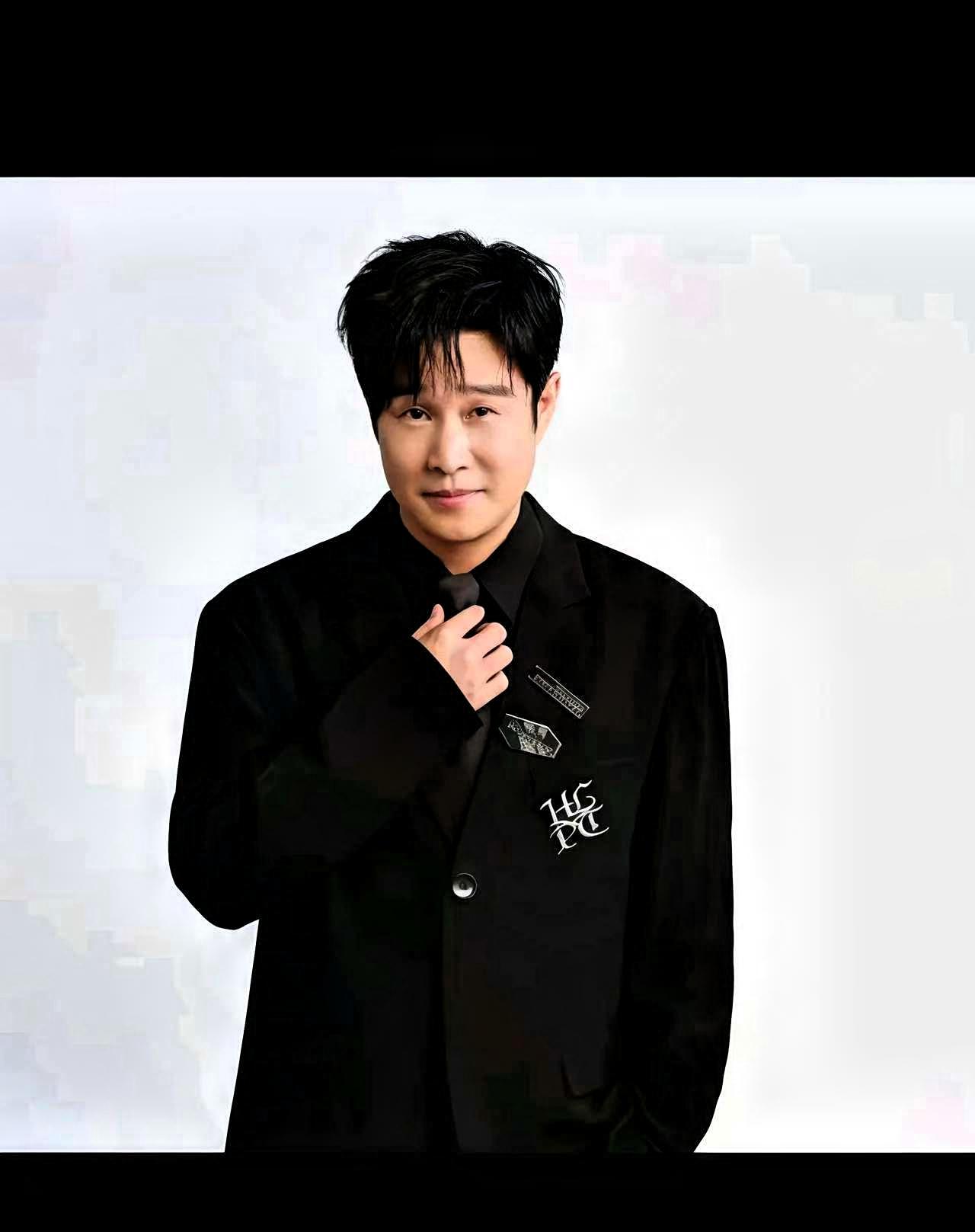 小沈阳一晚爆红，2010年全年挣了3.6亿，赵本山按老规矩拿走1.56亿