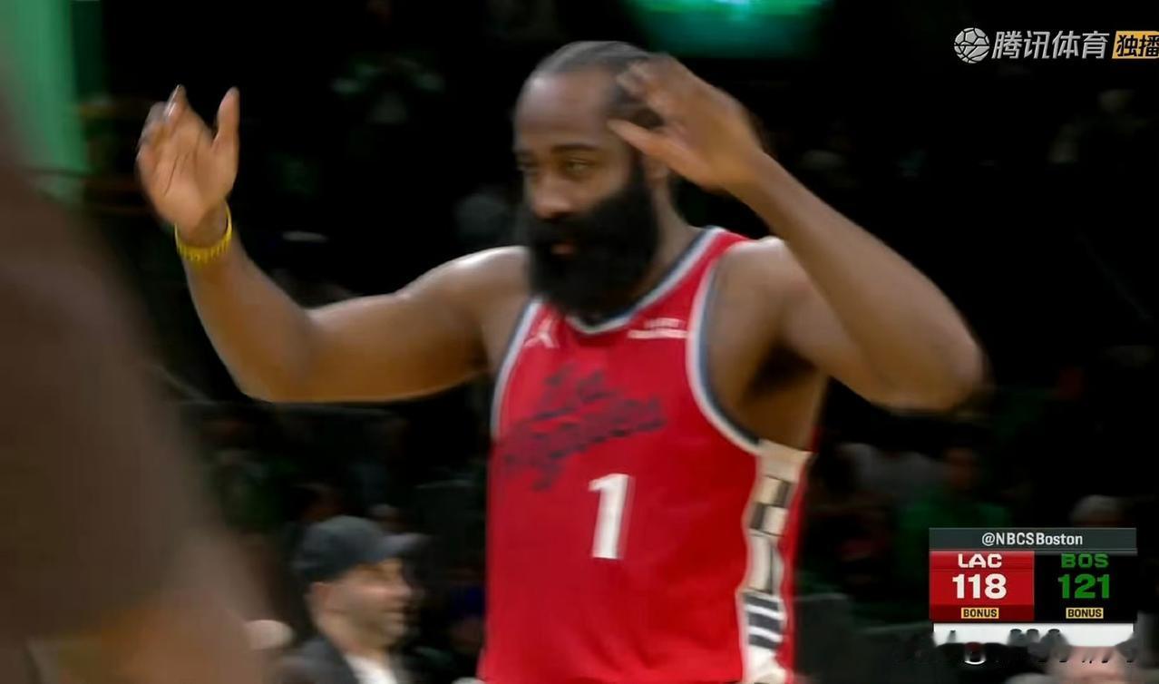 不拿哈登当人！！！哈登37+7+8，凯尔特人两人30+，快船不敌凯尔特人！在