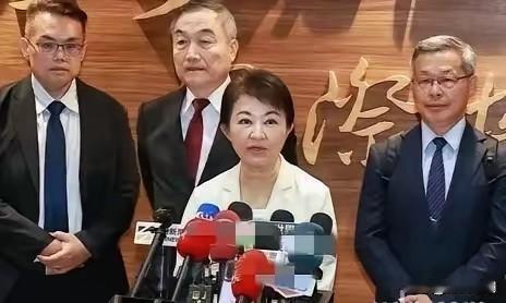 15日中午，卢秀燕从欧洲返回台湾，并表示台湾的国际处境非常困难，她希望借每次出访