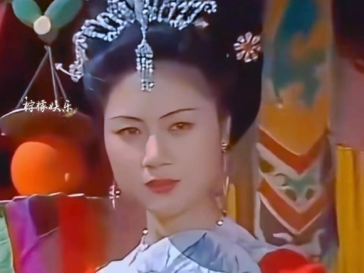 话说《西游记》里藏着位“神秘”女演员——马兰，她被称作剧里“最贵的女演员”，出场