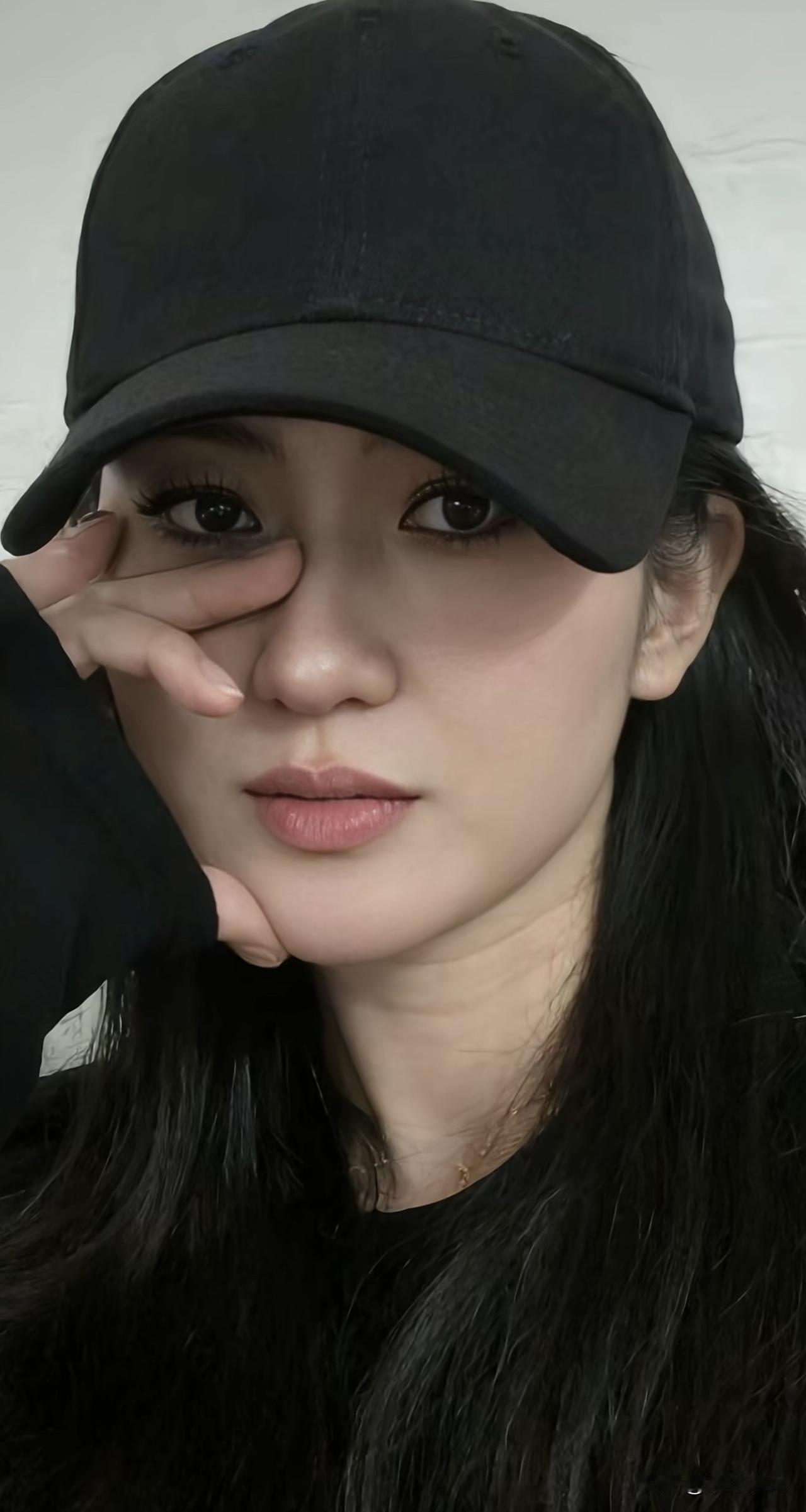 双鱼，是最接近天道的一个星座。双鱼座的存在，就是这个世界上的规律，它是水象最