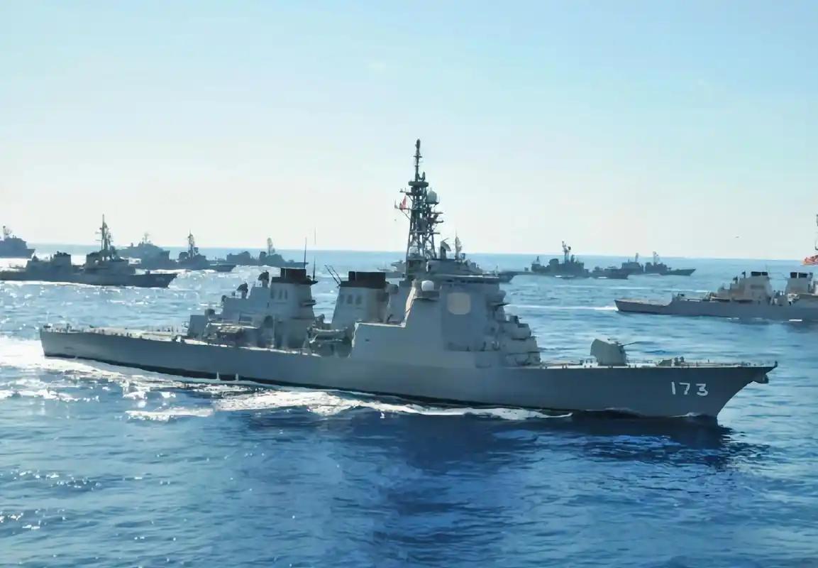 最近日本《周报》发布了一份军事对比报告，承认了解放军在规模上的绝对优势，但偏偏强