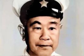 1973年，女知青黄丽萍携农村丈夫回宁波父母家，一进门，丈夫看到墙上挂着的照片大