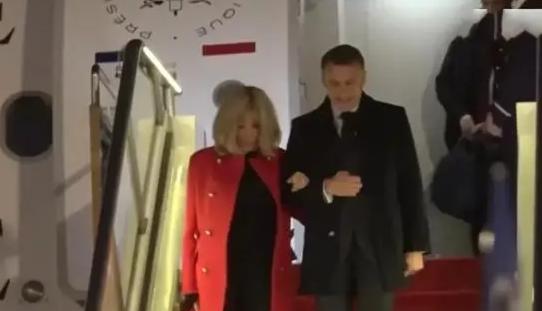 马克龙估计都气笑了老子辛辛苦苦跑来中国谈几百亿的大生意，空客拿下120亿欧元