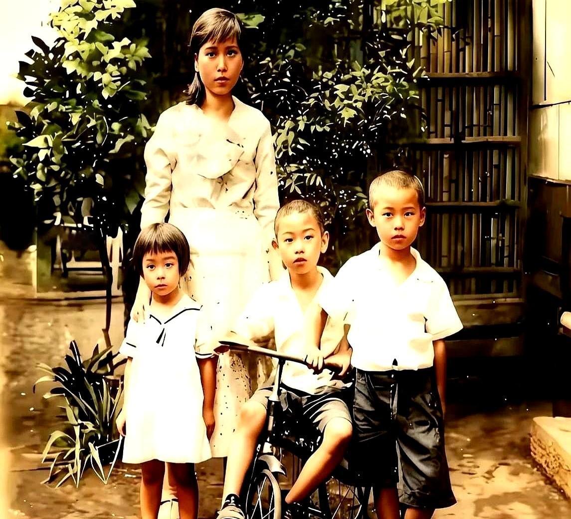 一张老照片把观众看哭。曾黎演的王碧奎，像从史料里直接走出来。镜头不多，全