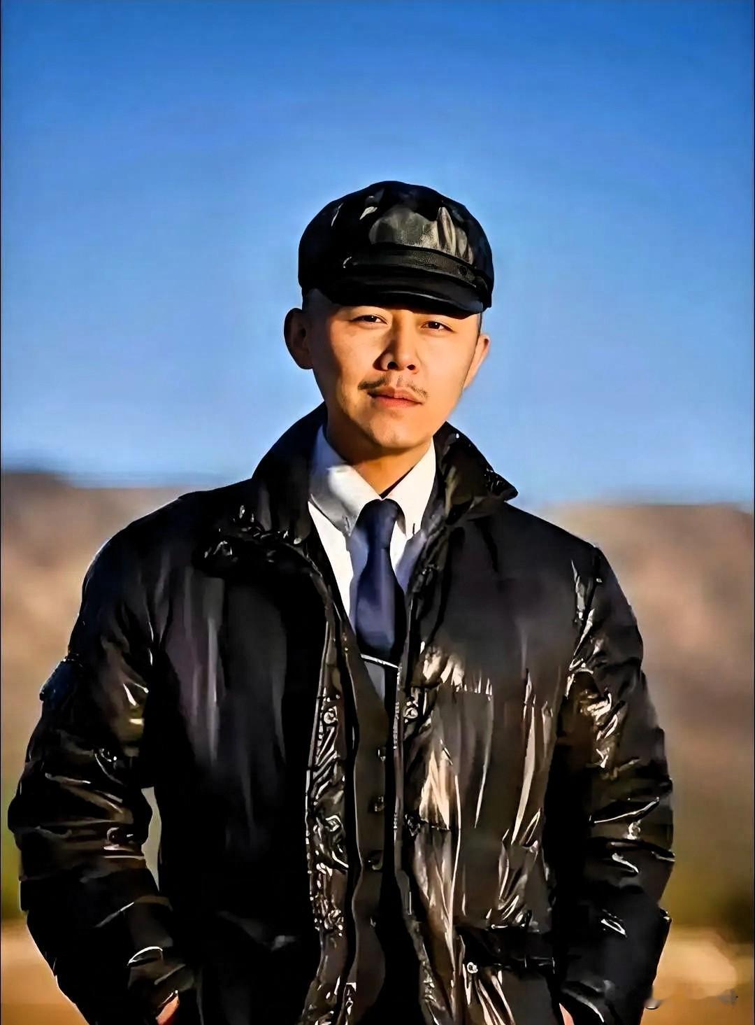 47岁的大冰在直播中提醒女孩们，可以嫁给没钱的，也可以嫁给有钱的，但是不能嫁