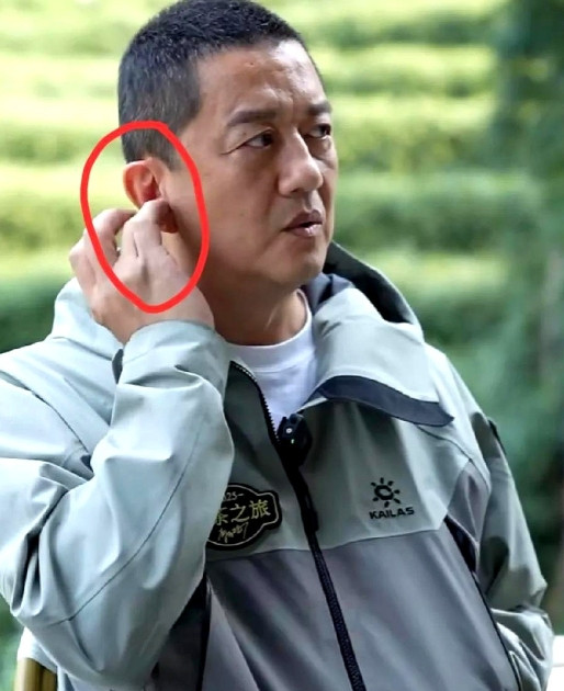 大家都被李亚鹏给骗了。不查不知道，一查吓一跳，李亚鹏当年烂尾一事根本没有依据