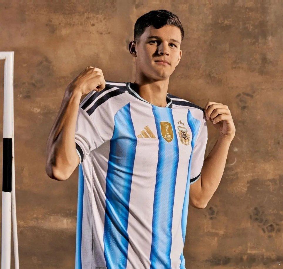 天空体育：国际米兰已经与热那亚达成一致，提前终止卡博尼的租借协议。国际米兰意甲欧