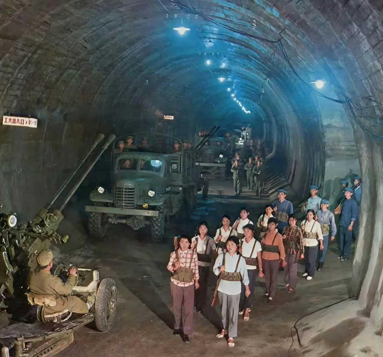 无意看到的一张老照片，深感震撼