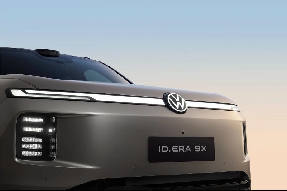 大众9X预售发布，32.98万，德系旗舰掀翻市场规则，ID.ERA9X