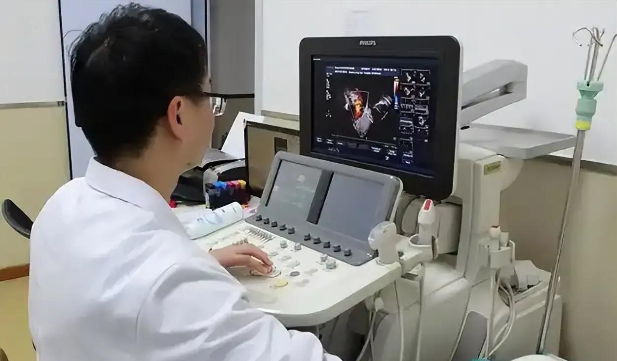 2025年体检报告出炉，4项心脏指标齐刷刷正常，为何年轻人仍猝死街头？这反差太扎