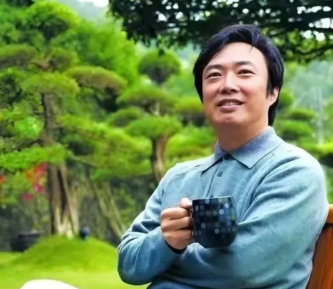 费玉清今年69岁了，最近他的情况被大家知道了。据说他有90亿的身家，但没人继承这