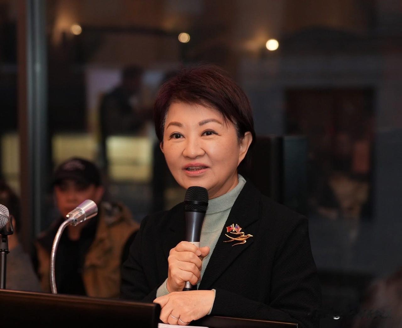 台中市长卢秀燕今（16）日批评，民进党政府遏止地方县市长发声权利，等于也在封杀农