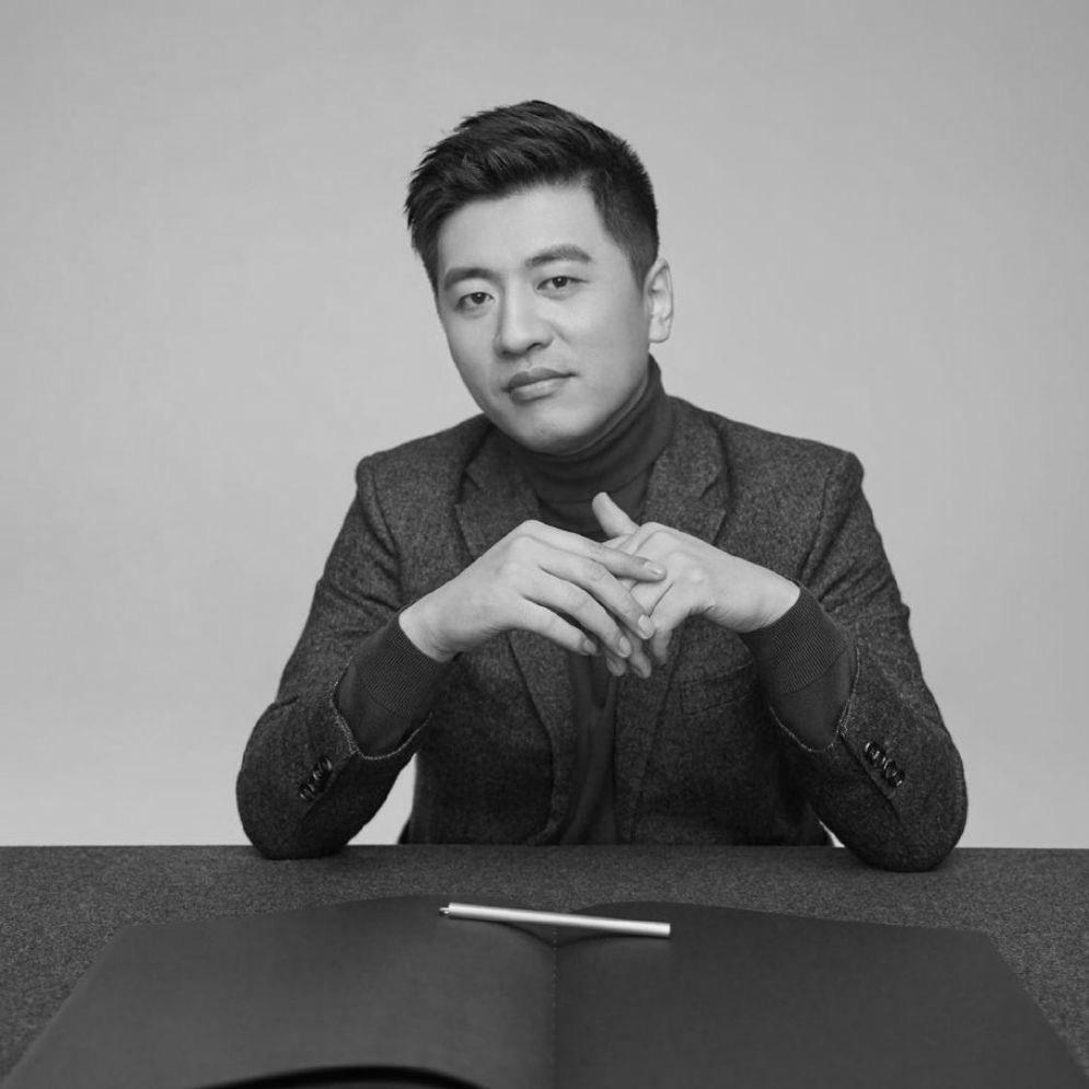 张雪峰老师一路走好：从贫寒少年到国民导师，他的人生与遗产