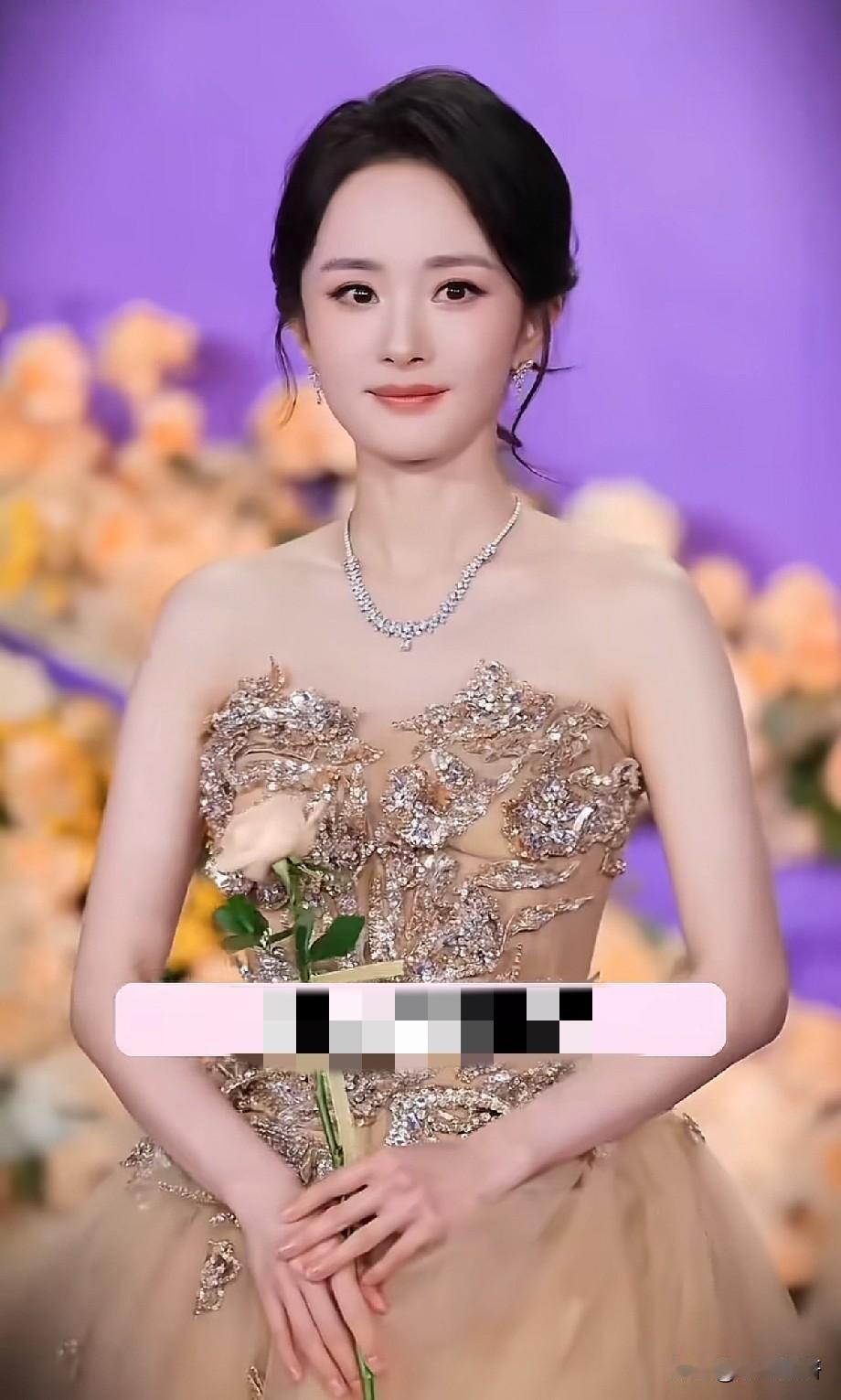 金鹰奖提名引争议，杨幂爆款剧零提名，公信力遭网友质疑近日金鹰奖提名名单引发