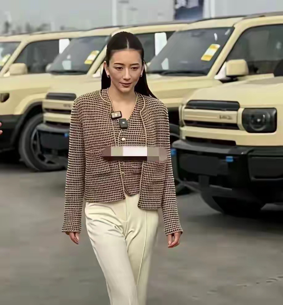 娃生多了真的好显老，之前多美啊，这脸衰老的真的很快。