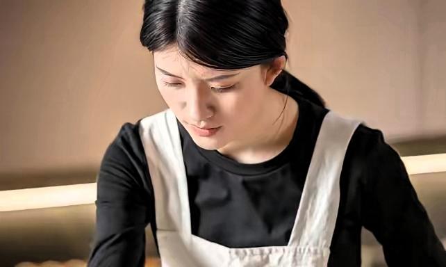 网传南京一保姆在照顾重度自闭症雇主期间怀孕，亲子鉴定直接实锤孩子属雇主亲生。起初