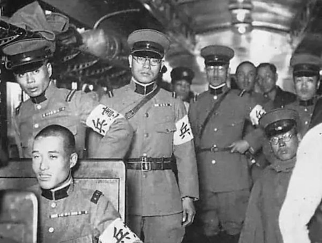 当伪县长遇到日本宪兵1944年春季，伪河南省公署召开“全省”县长工作会，召集大
