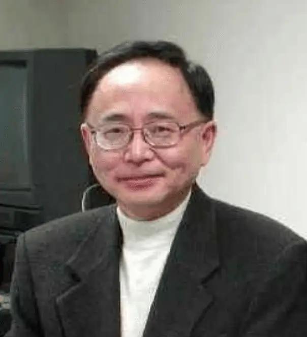 烈士江姐儿子定居美国，记者问他为何不回国？他的回答很现实江竹筠作为革命先驱，她