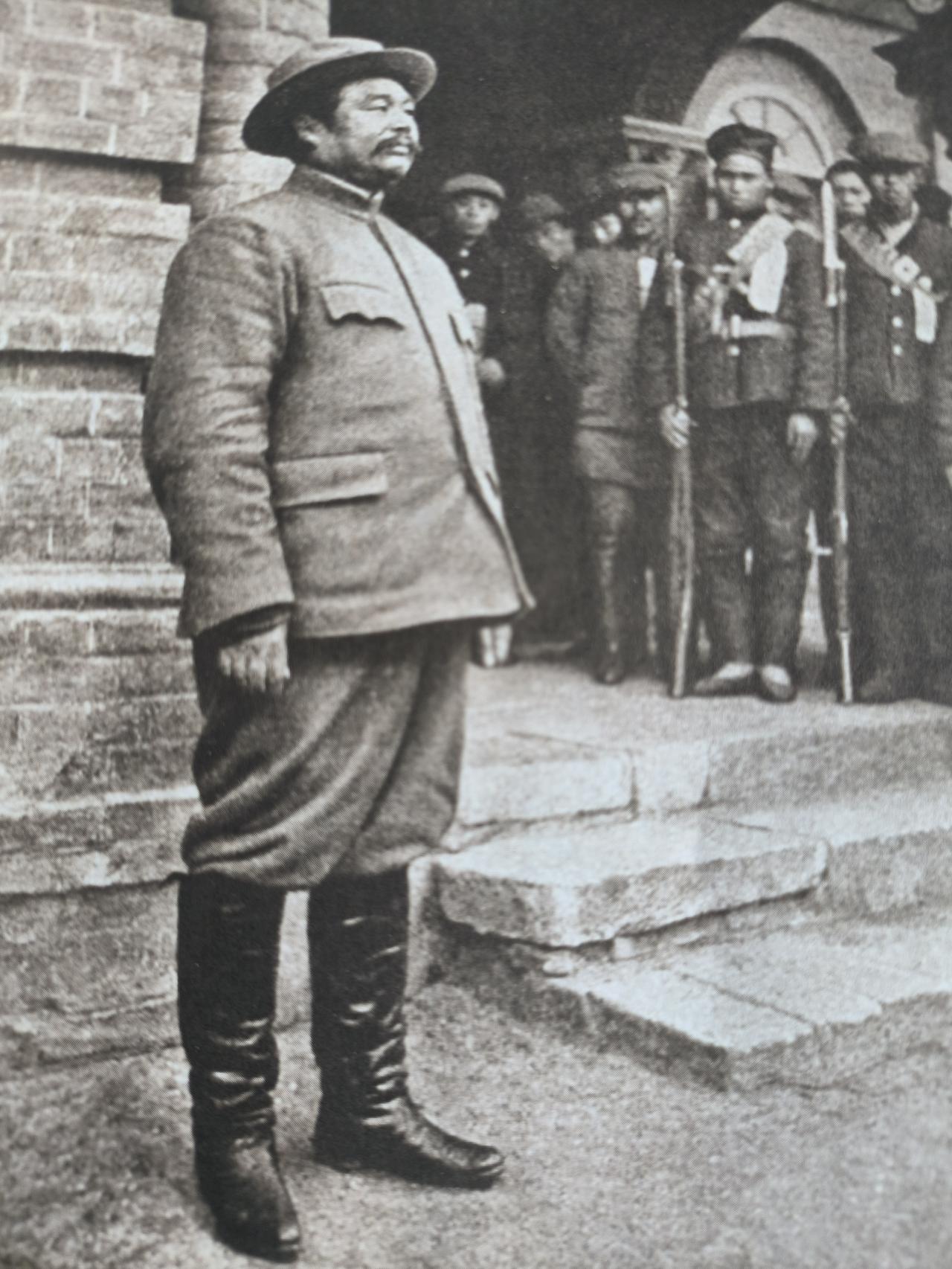 大总统黎元洪（3）新军名将1896年，张之洞从两江总督调任湖广总督，随