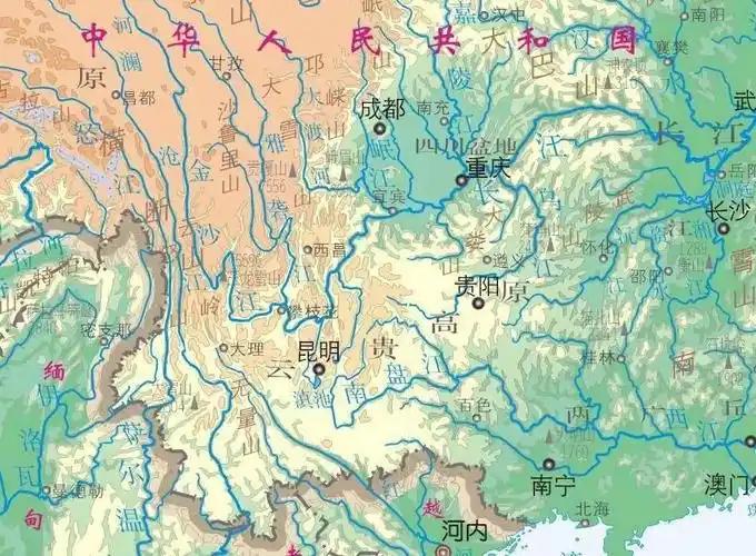 云贵高原估测有8000万人口，人口一点都不少，人口密度超过全国平均水平。云贵高原