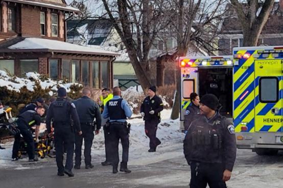 美三大前总统出山，鼓动3亿美国人反抗政府，特朗普终于知道怕了 截至1月中旬，