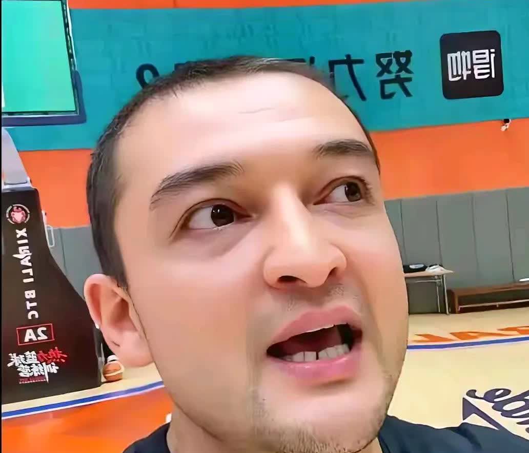 中国女篮输球了，却把西热力江推上了风口浪尖。西热力江说，李梦在亚洲女篮球员锋线里
