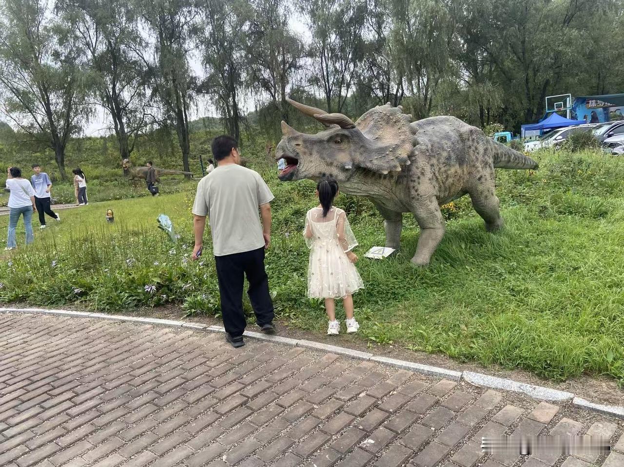 我的妻子，总嫌弃我磨磨唧唧，说我不像个男人。她今天管我要286元钱。我说我只有二