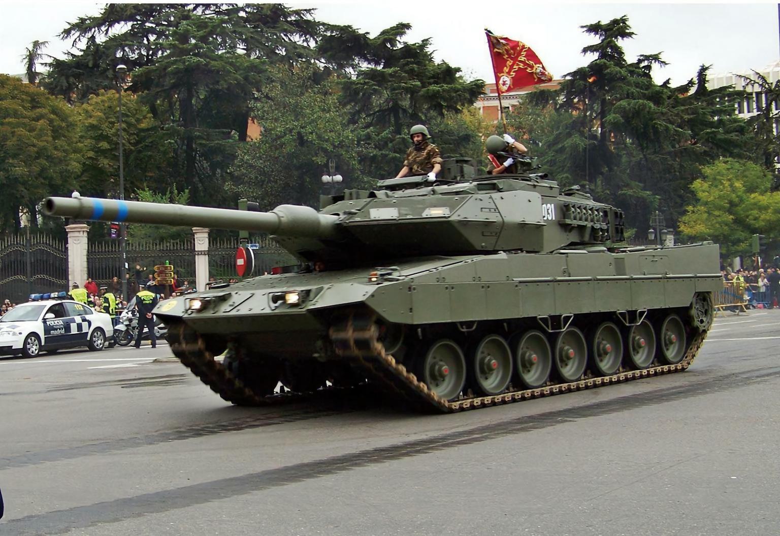 西班牙“豹2E”主战坦克“豹2E”（Leopardo2E）坦克是德国“豹2”主