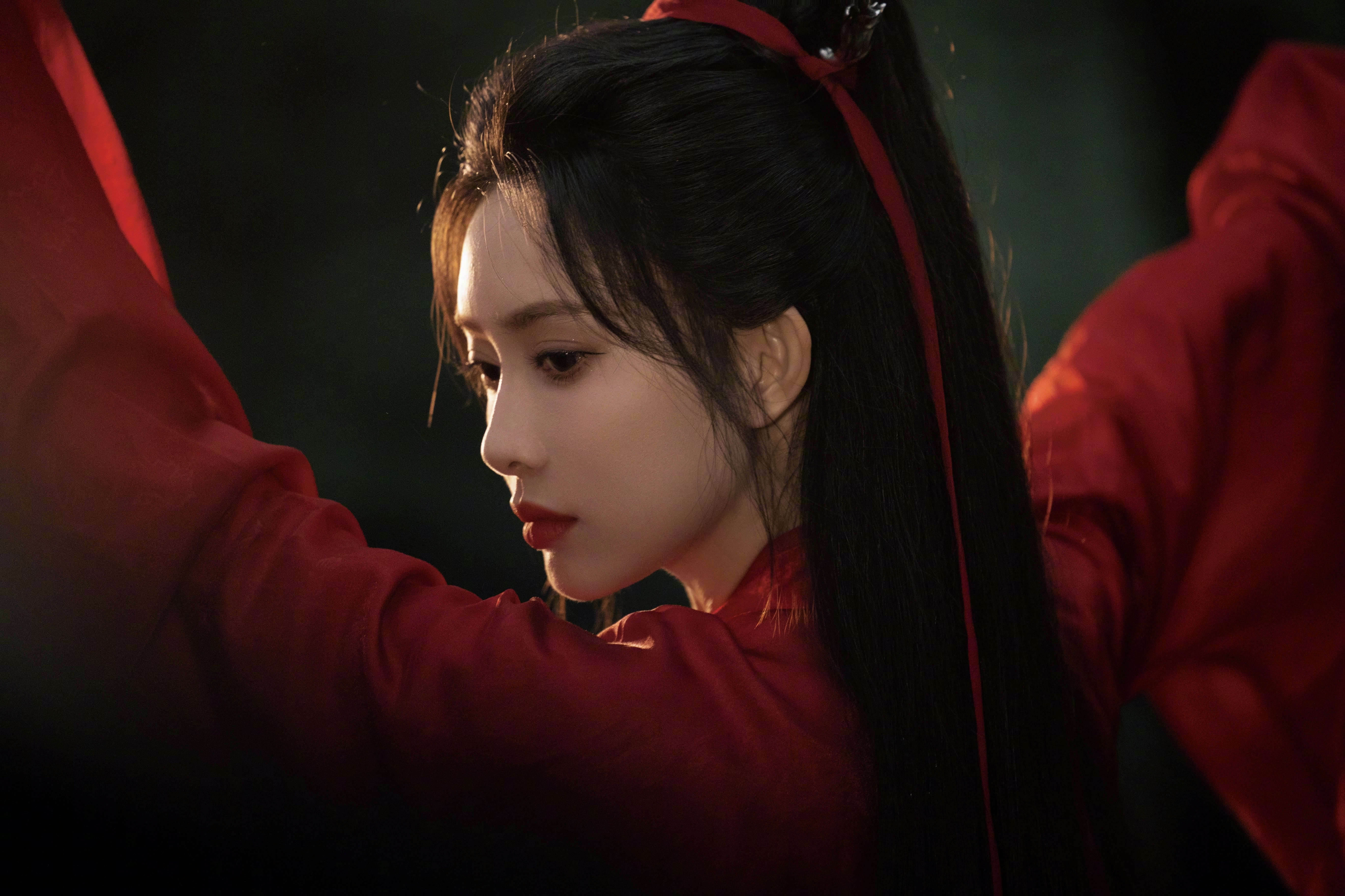孟子义，红衣古风​​​