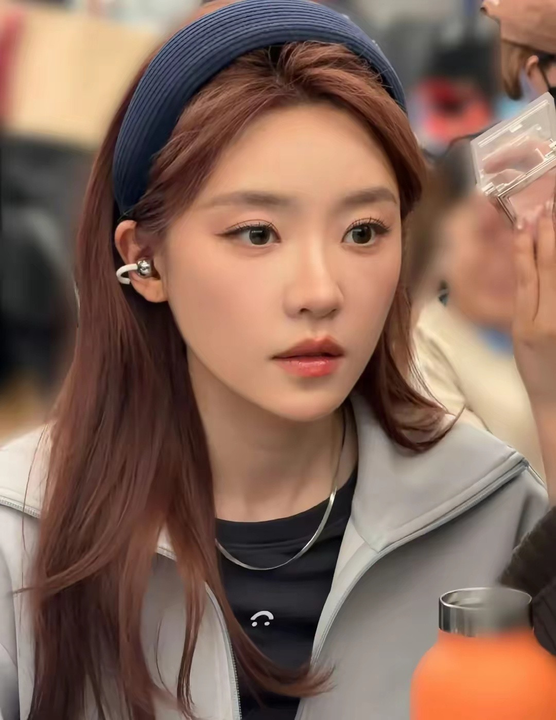 张月这次的妆造，莫名有种陈瑶那味儿！