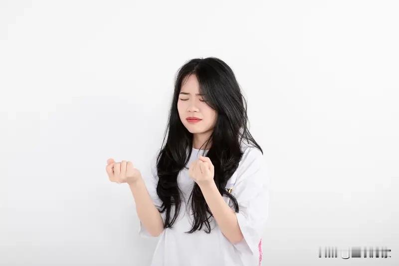 孙菲菲公开与前夫的“婚姻真相”，这波操作真的太猛了。她曾被剧组殴打，又被前夫质疑