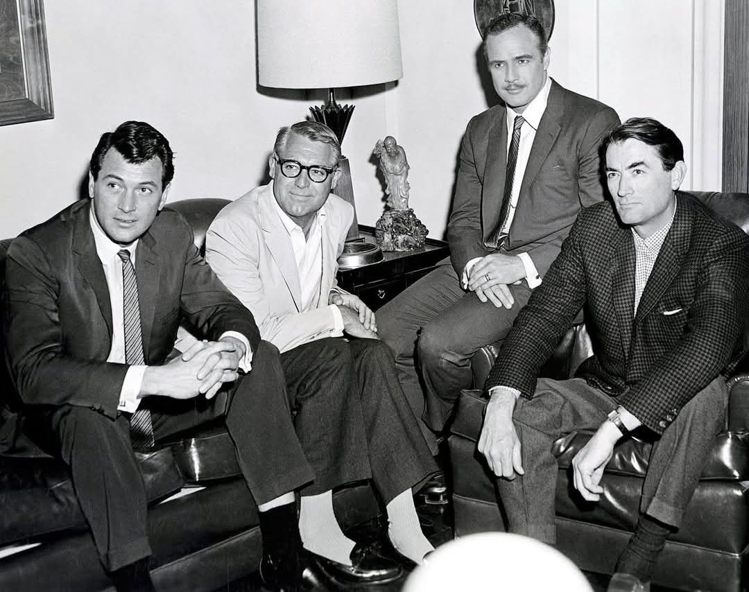 【来自投稿】60年代，四位好莱坞巨星，从左到右依次是洛克·赫德森、加里·格兰特、