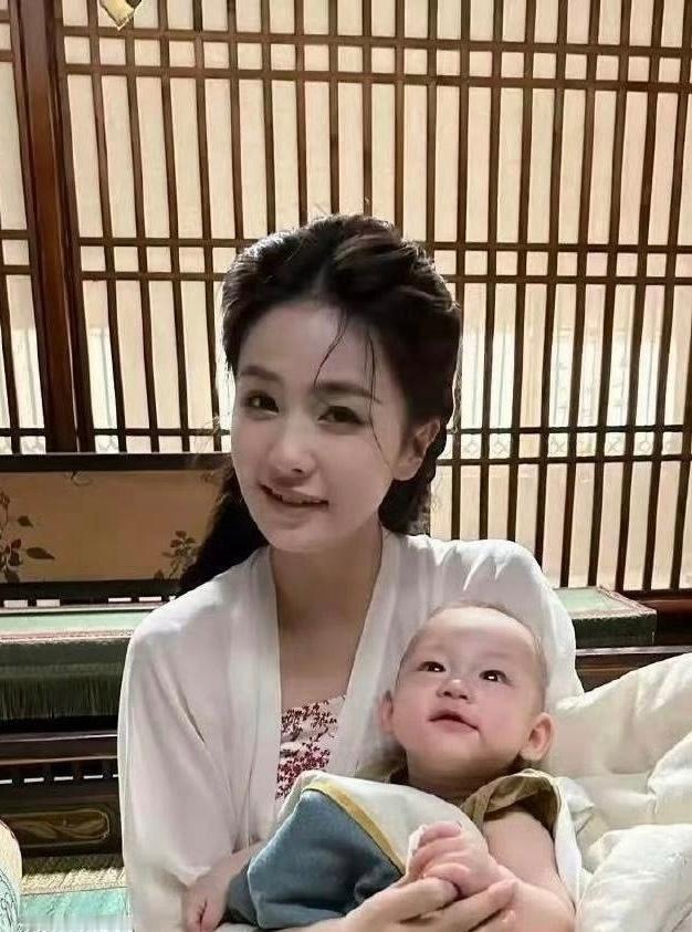 一看白鹿就没当过妈妈