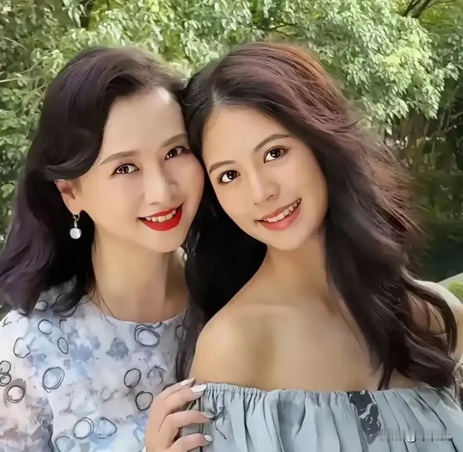 演员翁虹的女儿，被封“最美星二代”我看未必吧？不是说她长得不美，而是她并没有