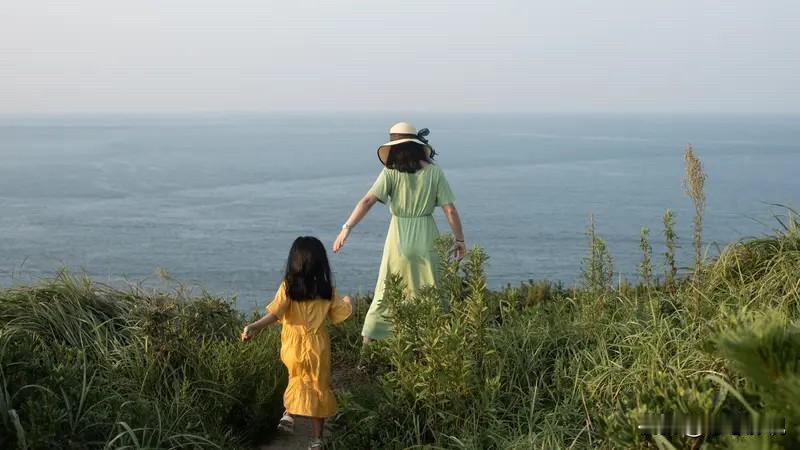 昨晚吃饭，老婆突然提起，要是真和日本打起来，她想去支援前线，我一口汤差点没喷出来