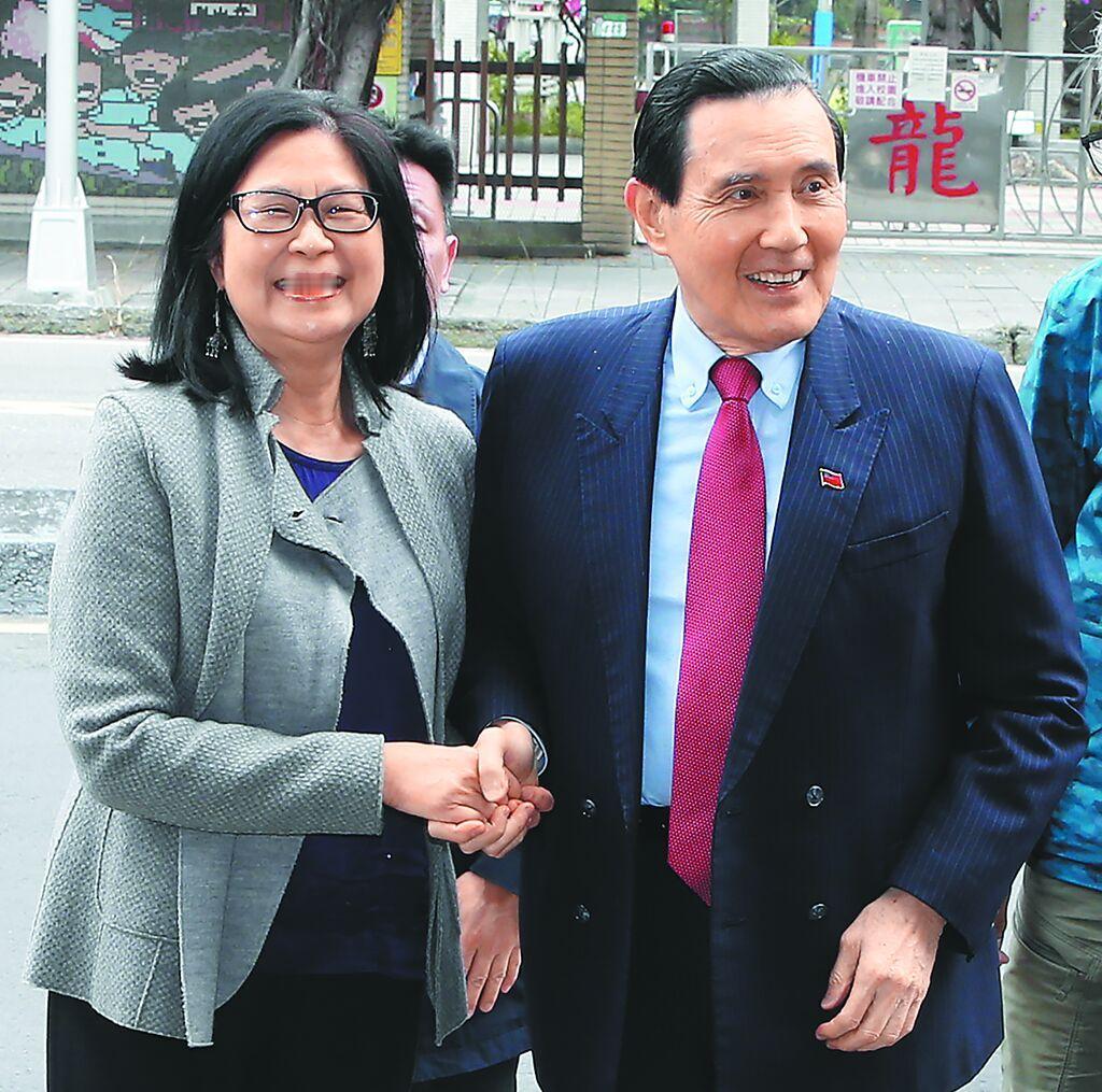 马英九基金会对错终究是民间事，作家杨渡劝为了马英九熄灯吧马英九基金会风波不断，