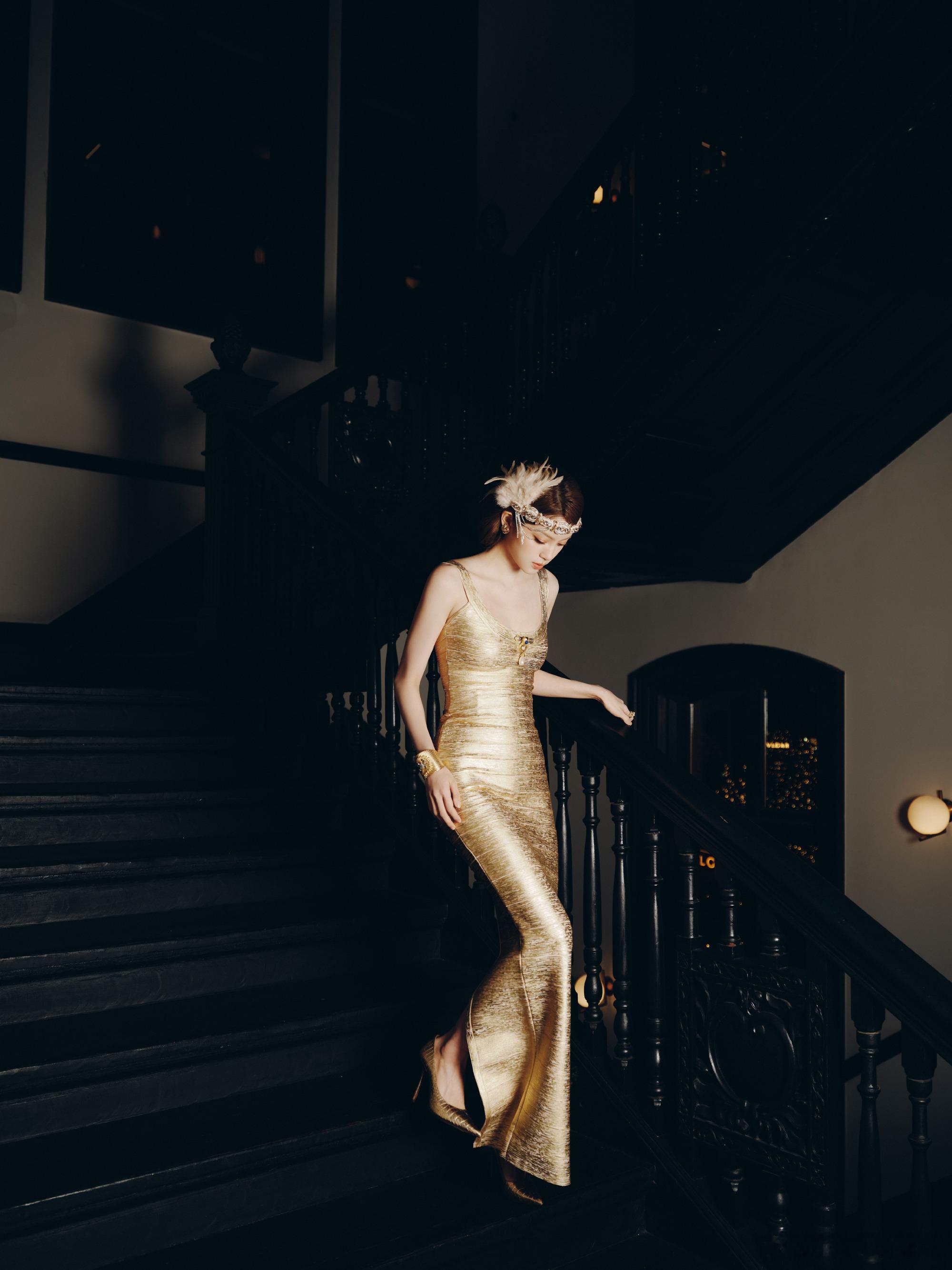 欧阳娜娜妆造真的没有瓶颈期每次亮相都美出新高度！精致妆造搭配独特造型，细节处尽