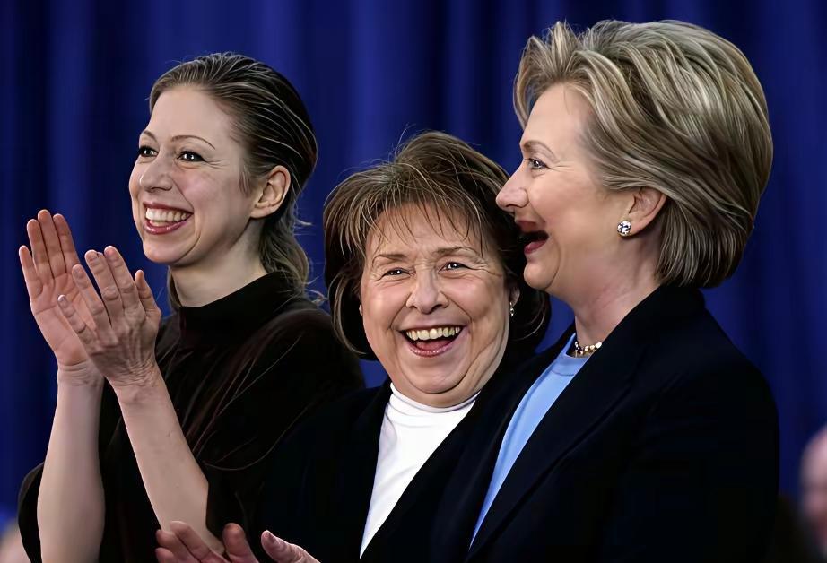 ​真是想不到，希拉里的母亲还健在，希拉里今年已经有70多岁了，对她来说，她的母亲