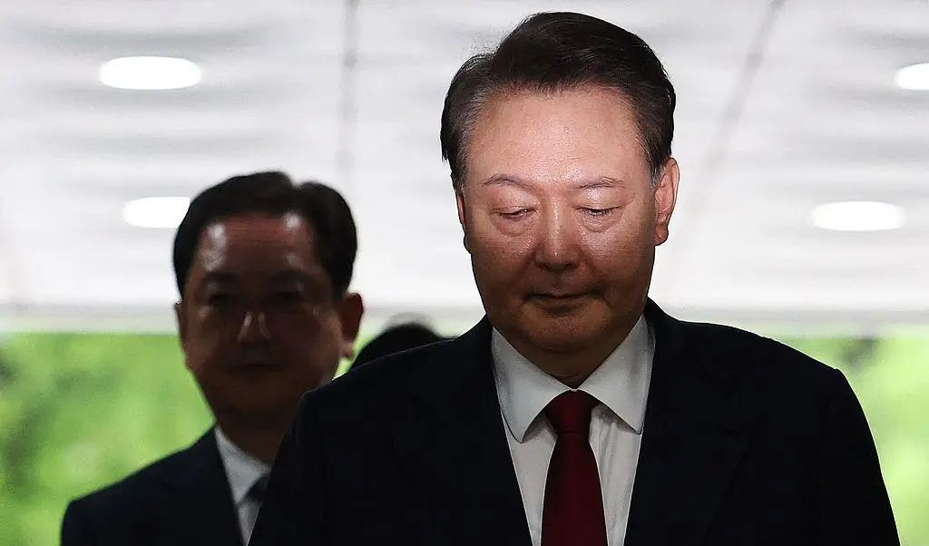 尹锡悦看守所生活真相揭秘尹锡悦被关押后，外界传言他在看守
